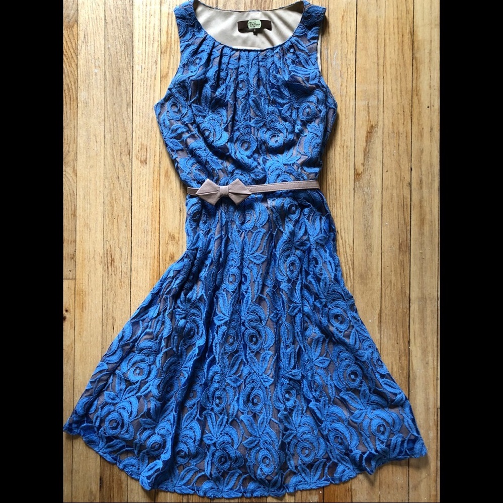 Eva Franco “Liberty” Blue Lace Dress w/Belt, sz 6